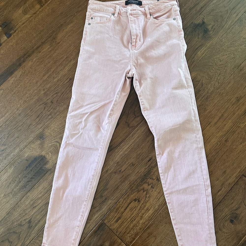 Pink skinny jeans